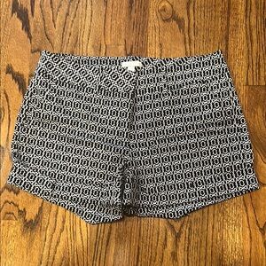 New York & Company 4” Black and White Patterned Shorts